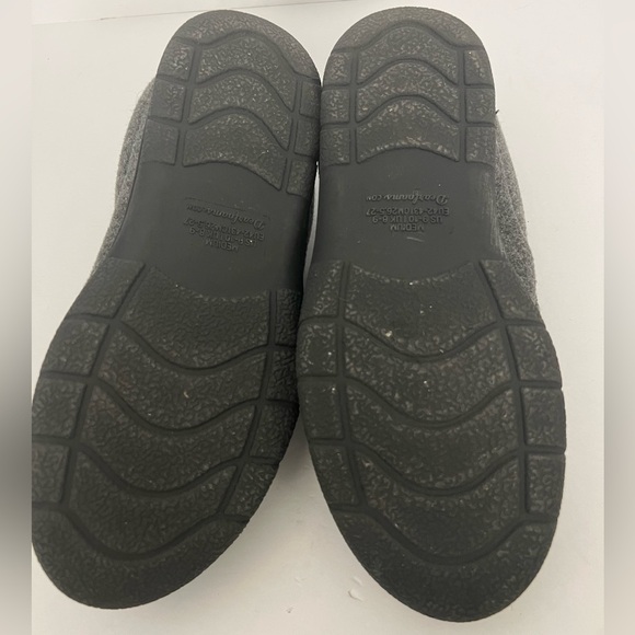 Dearfoam - Men's Dark Heather Gray Wool Memory Foam - No Sweat Slippers - Picture 8 of 12